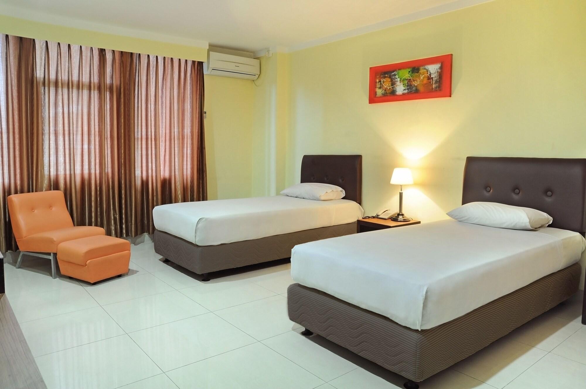 Hotel Banyuwangi Sintera Jakarta Exterior foto